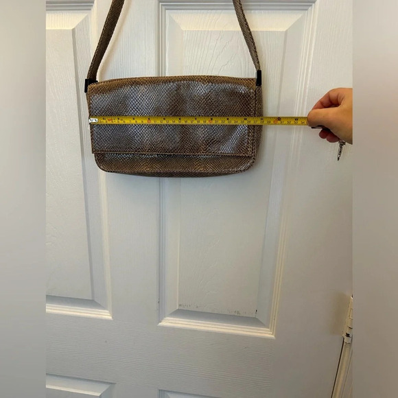 1990S STUART WEITZMAN MADE IN SPAIN SNAKESKIN SHOULDER BAG - Picture 6 of 8